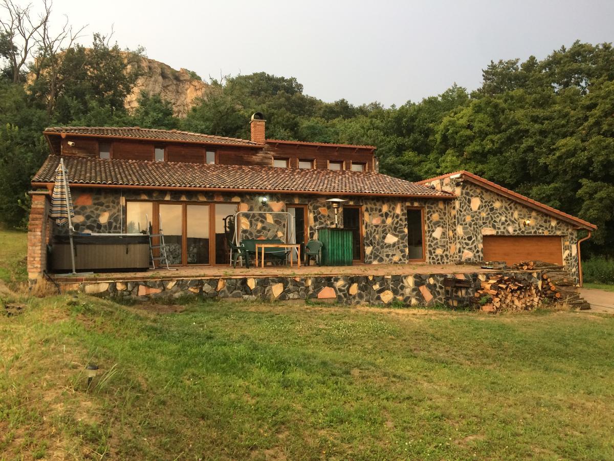 Old Stone Villa Obarok Exterior photo